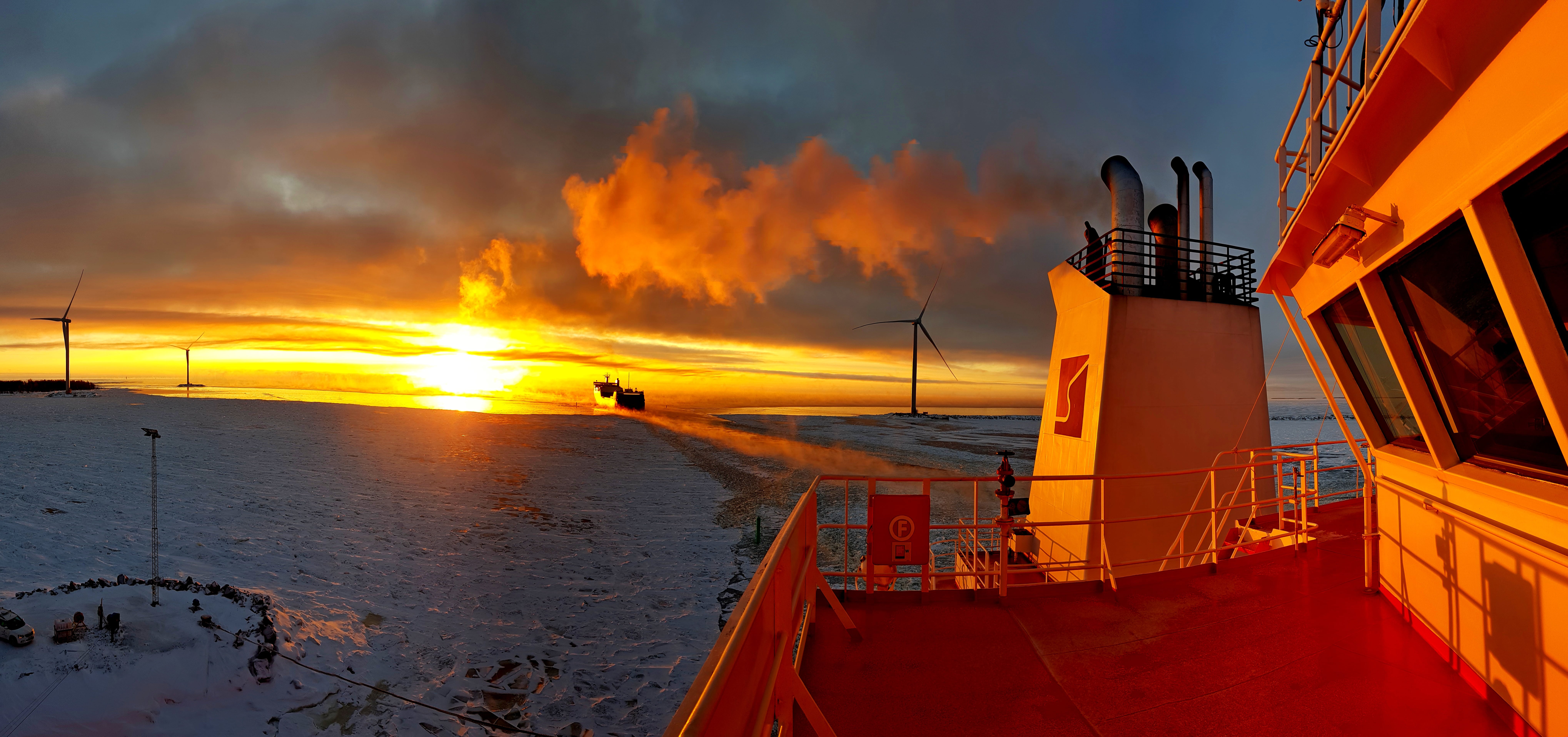 stenersen ship sunset