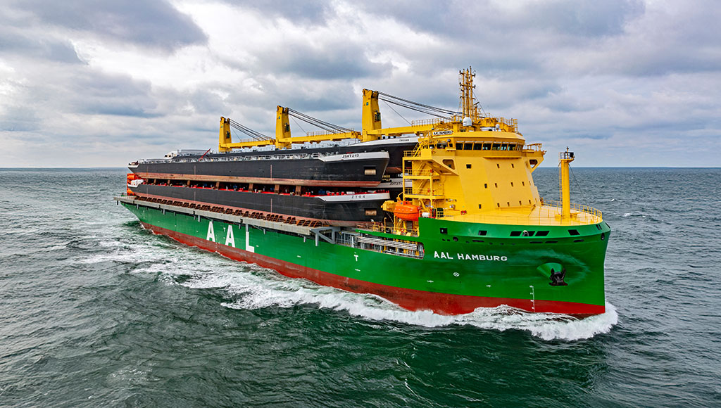 AAL Hamburg at sea