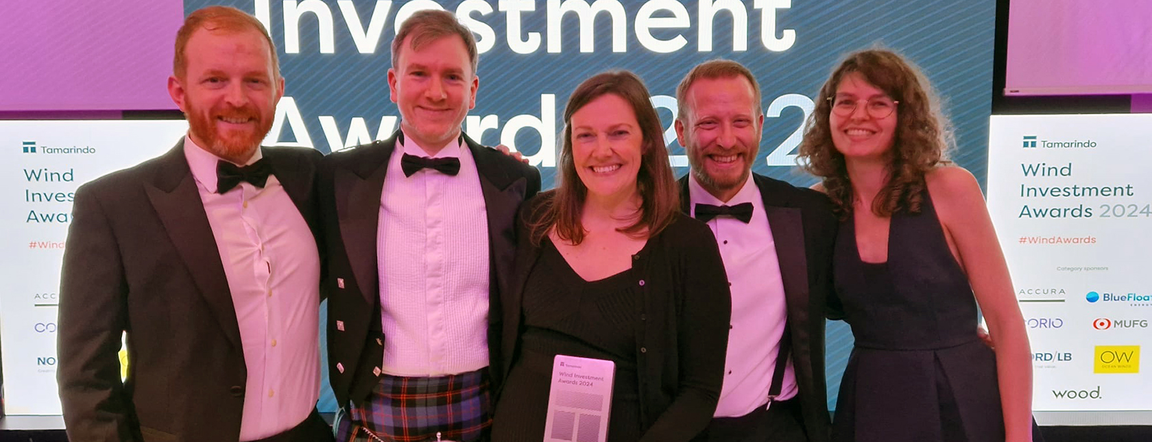 DNV在頒獎典禮上的同事是（由左至右）：Mark Keegan、Stephen Guthrie、Stefanie Bourne、Ioannis Papadopoulos、Elodie Martin