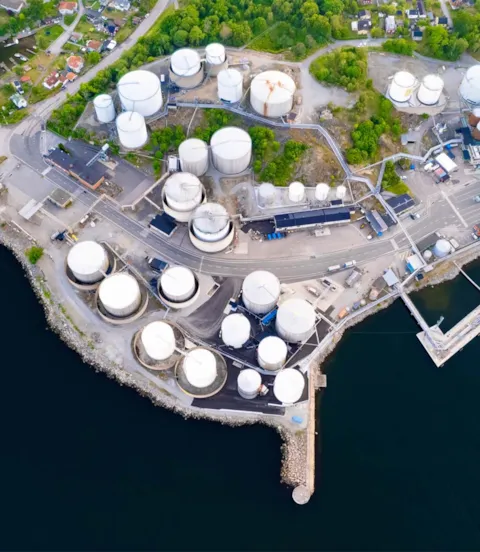 Tank infrasturcture at seaport