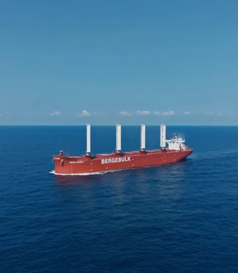 Berge Olympus at sea