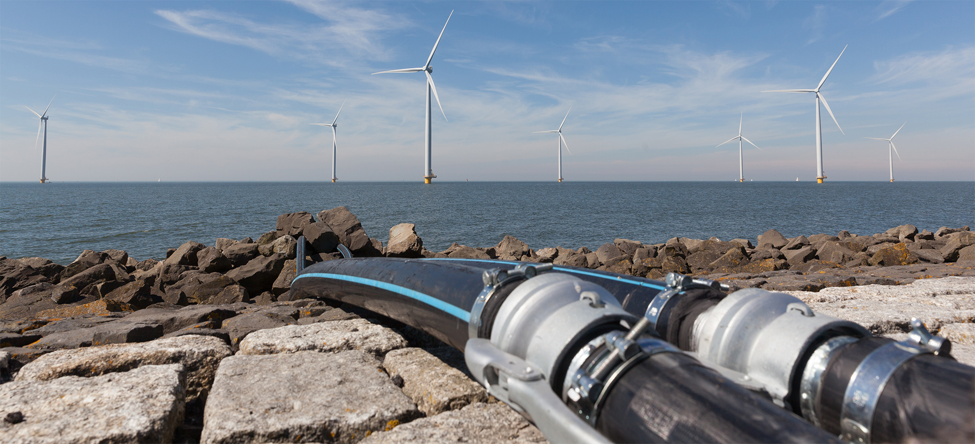 Cables in front of offshore wind turbines