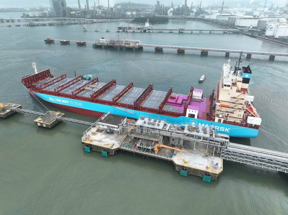 Green methanol bunkering (photo credit: Ulsan Port Authority)