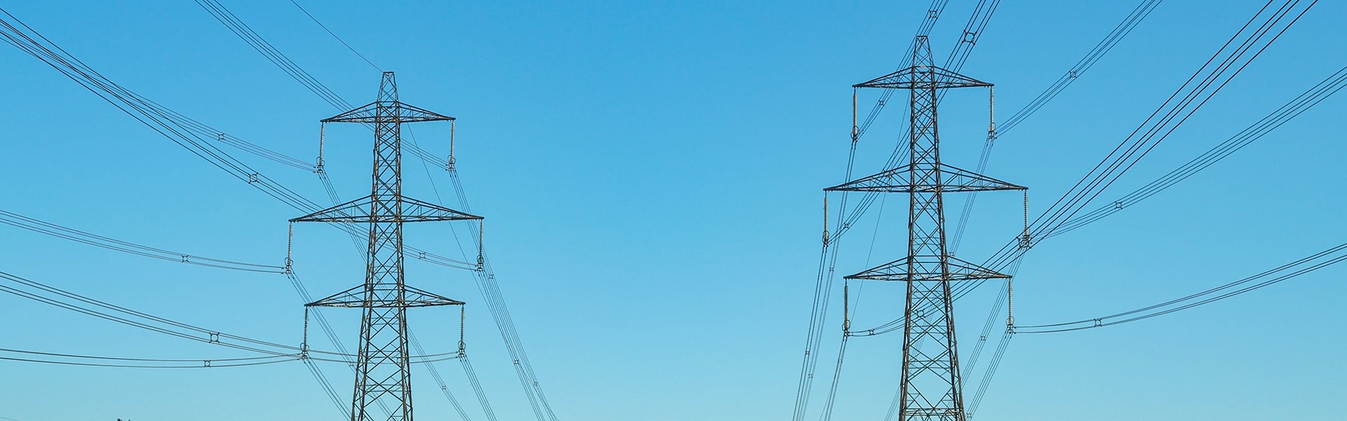 High-voltage transmission line