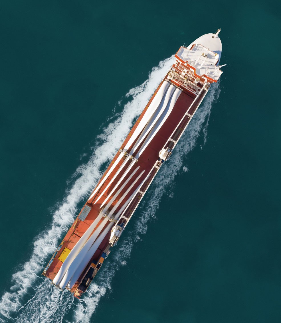 MPV transporting wind turbine blades