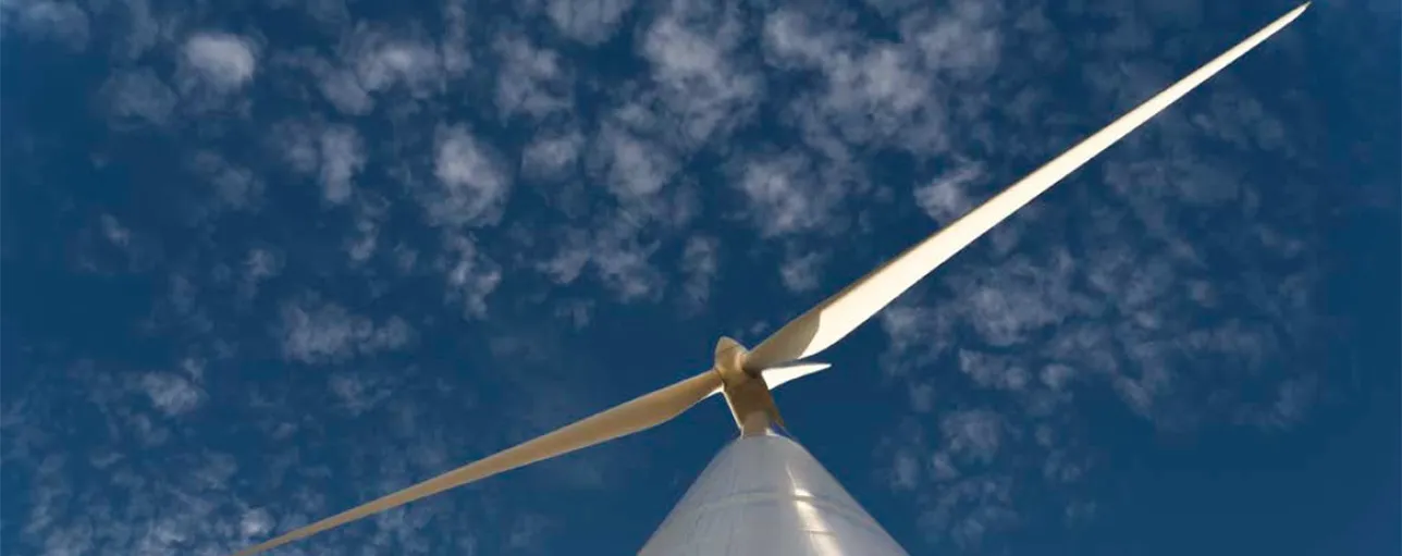 Wind turbine supersized blades