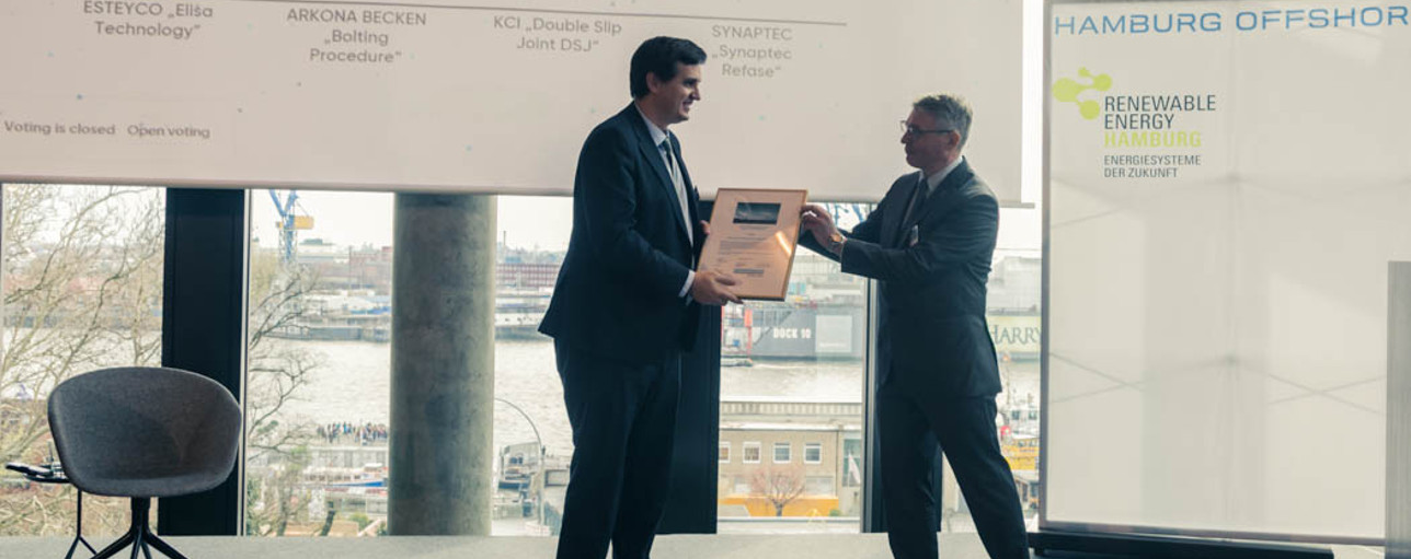 HOW 2019 innovation award handover