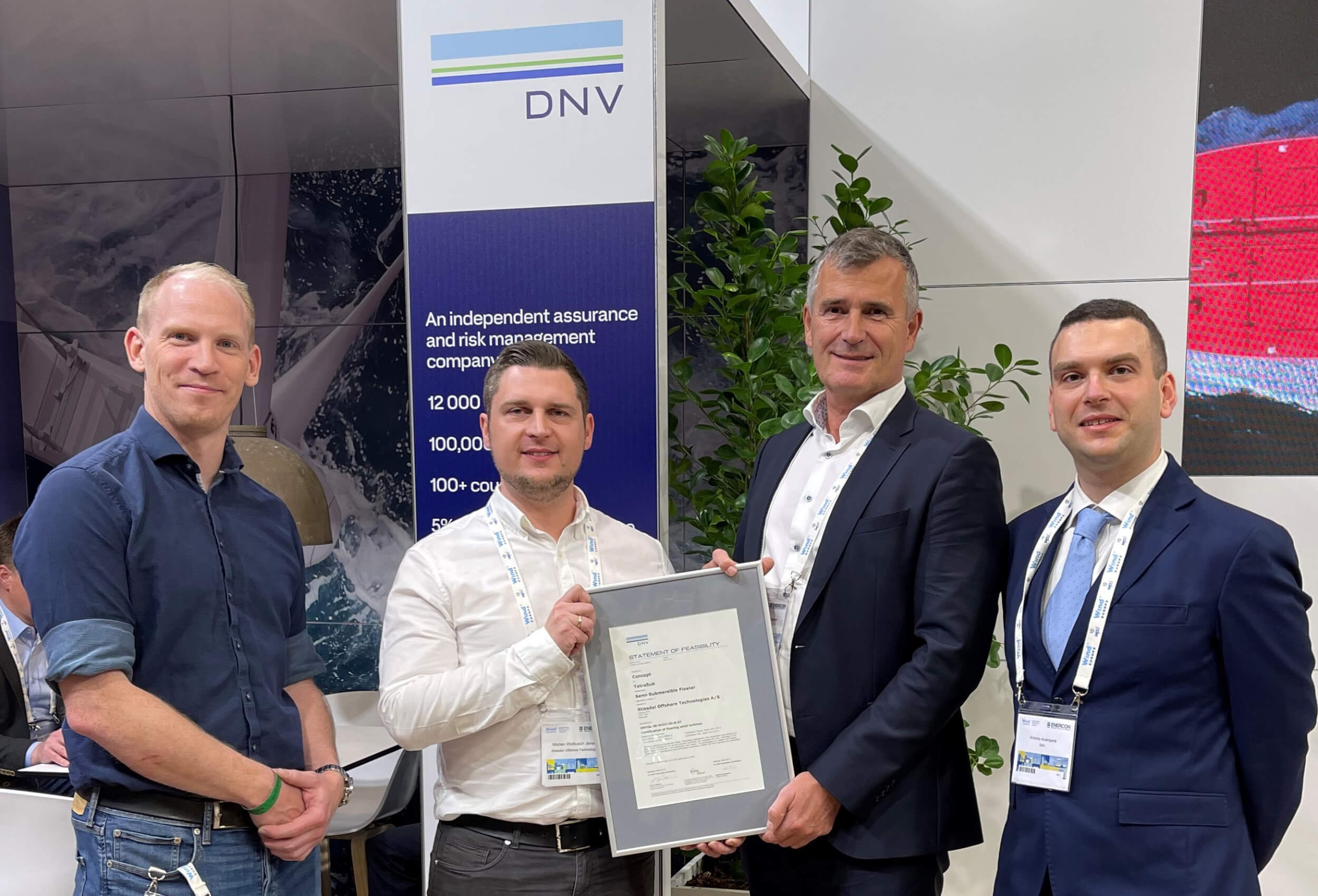 Stiesdal certificate handover WindEurope