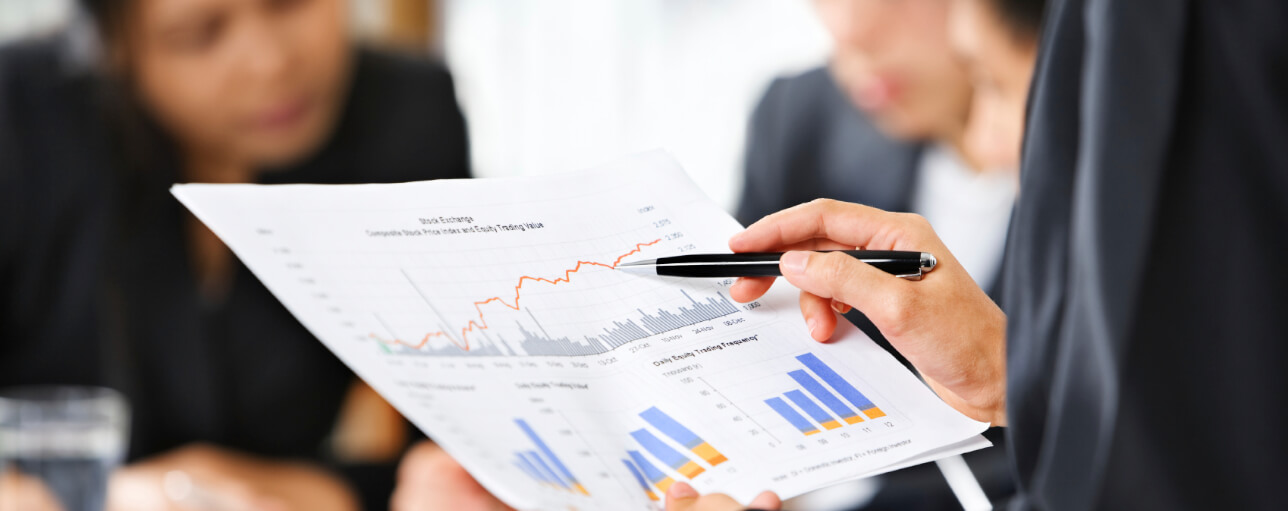 Global green energy procurement strategy