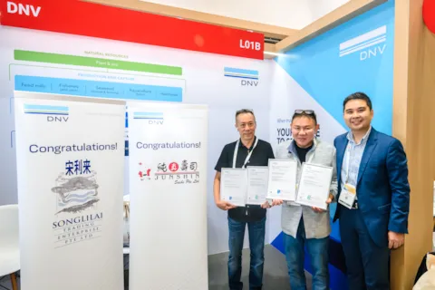 certificate ceremony at seafood expo asia