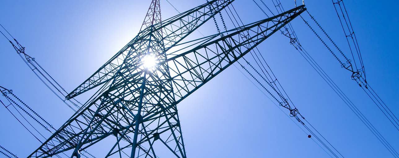 洋書 Transmission Lines and Electromagnetic Electromagnetics and Transmission Lines: Essentials for