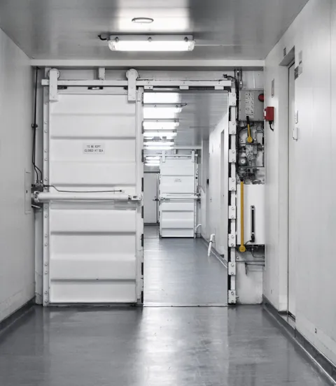 Watertight door