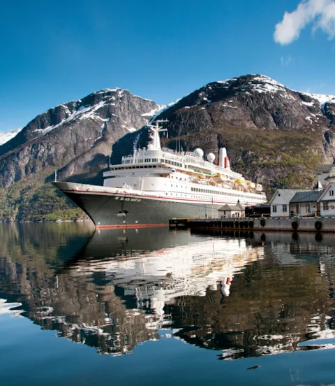 Cruise vessel Black Watch