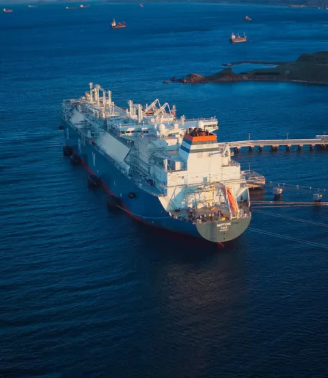 Floating Storage Regasification Unit mooring