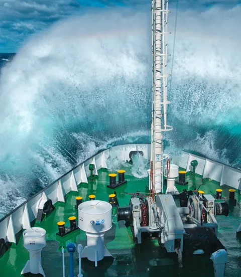 KP_Ind_332_Ships_bow_hit_by_large_wave