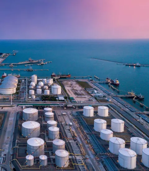 KP_Ind_424_large_array_of_gas_tanks_in_port.jpg