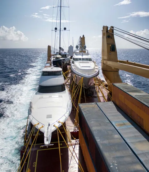 KP_MPV_Bul_493_Heavy_Lift_Ship_with_breakbulk_cargo.jpg