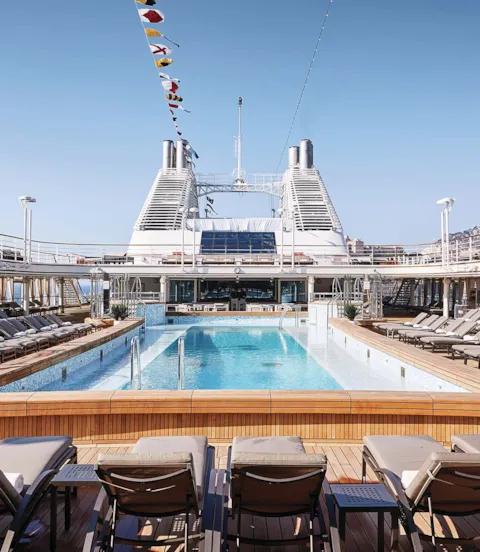 M1_Cru_360_Pool_deck_on_Silver_Muse.jpg