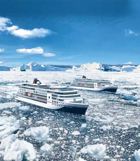 Cruise vessels polar tour