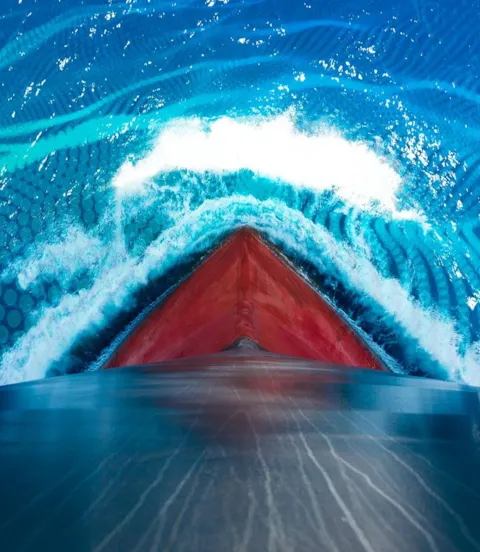 Technology Outlook 2030 - Bow with wave - DNV GL