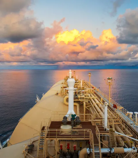 LNG vessel bow view | DNV GL - Maritime