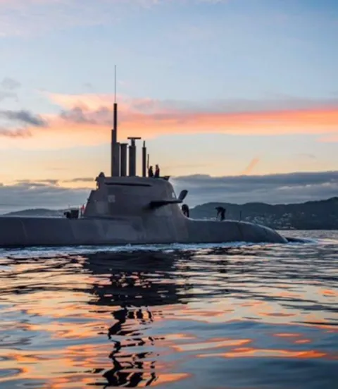 german_U212A_submarine_with_fuel_cell.jpg