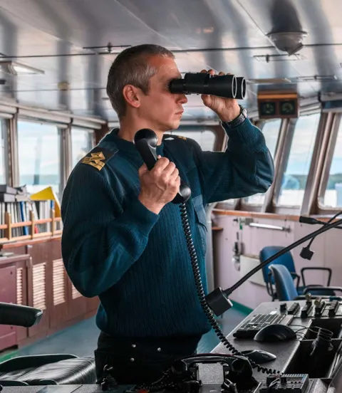 Crewmember in contact with DNV ERS Team