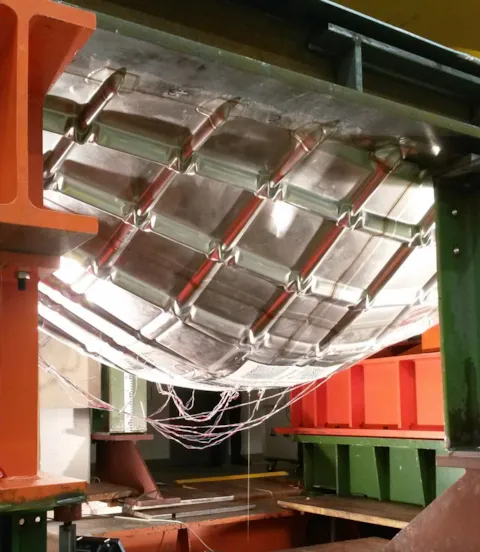Test impact bulbous bow