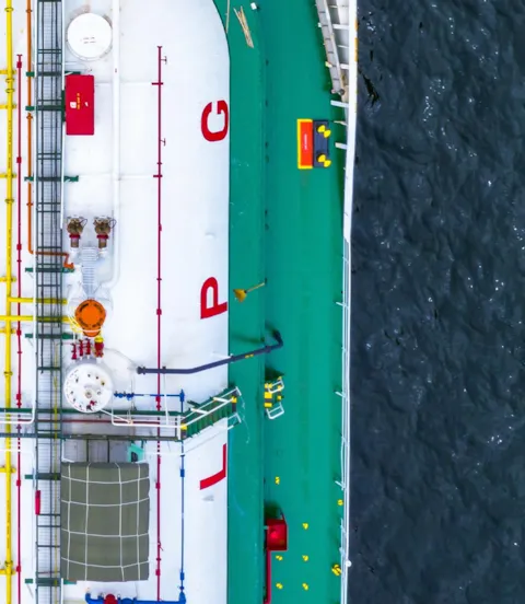 M2_Gas_338_generic_LPG_tank_on_ship
