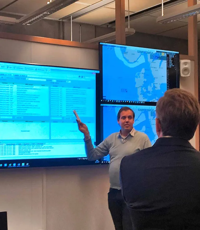 Remote survey in Maritime Operation Centre DNV GL