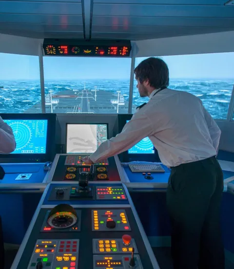 M2_Ind_468_Training_in_the_simulator.jpg