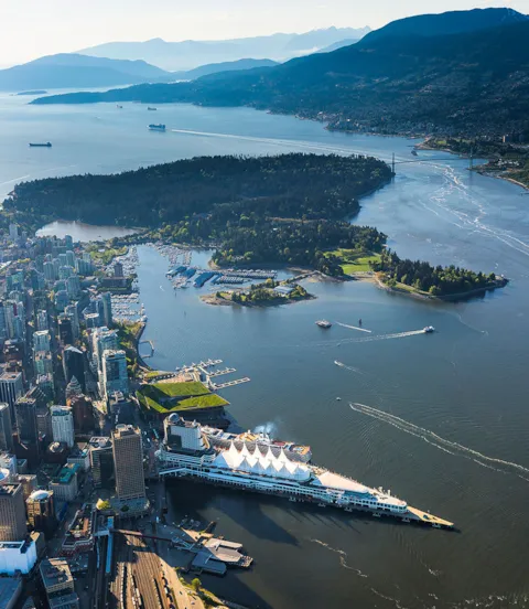 M2_Tan_339_port_of_vancouver