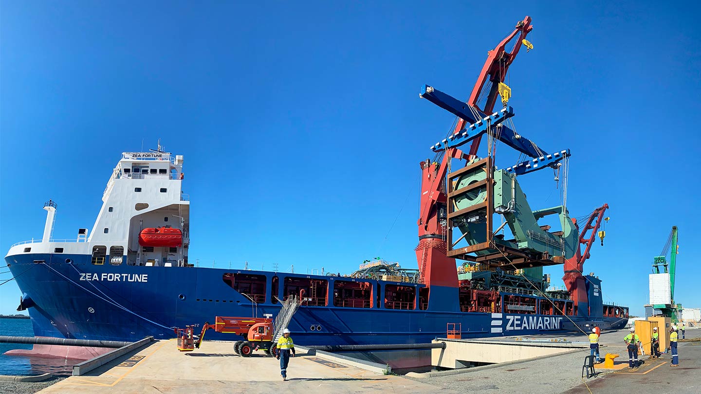 Heavy lift vessel | DNV GL - Maritime