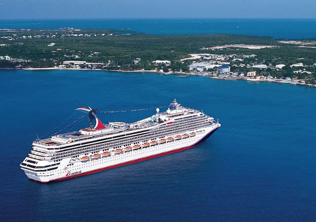 Carnival_Conquest_at_anchor