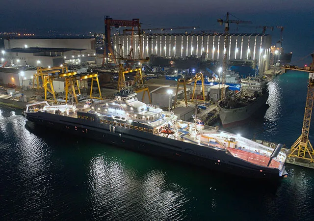 T1_Fer_325_night_shot_of_Bastø_Electric_at_Sefine_Shipyard