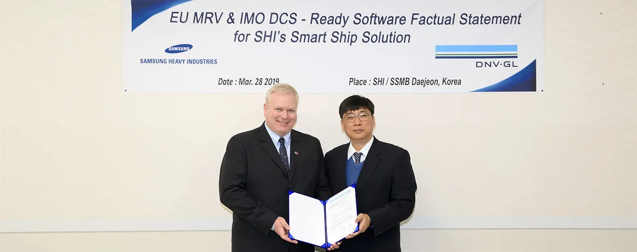 Vidar Dolonen, Regional Manager, DNV GL Korea & Japan (left), and Hyun Jeo Kim, Head of Ship and Offshore Performance Research Center, SHI