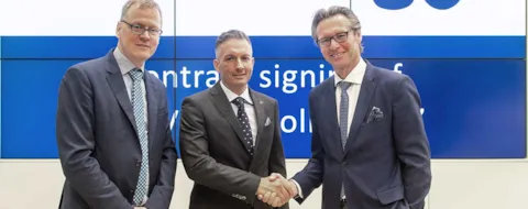 DNV MSC Anti-Roll Signing at SMM 2022