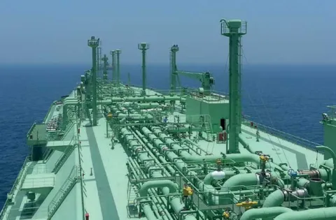 Awareness and mitigation of isolated vapour pockets on LNG and LPG Carriers