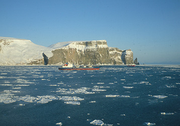 Fishing vessels must comply with the environmental protection requirements in Part II of the Polar Code.