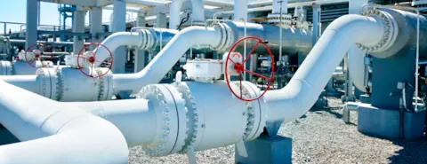 Mitigation of pressure containment capacity reduction caused by compressive true force