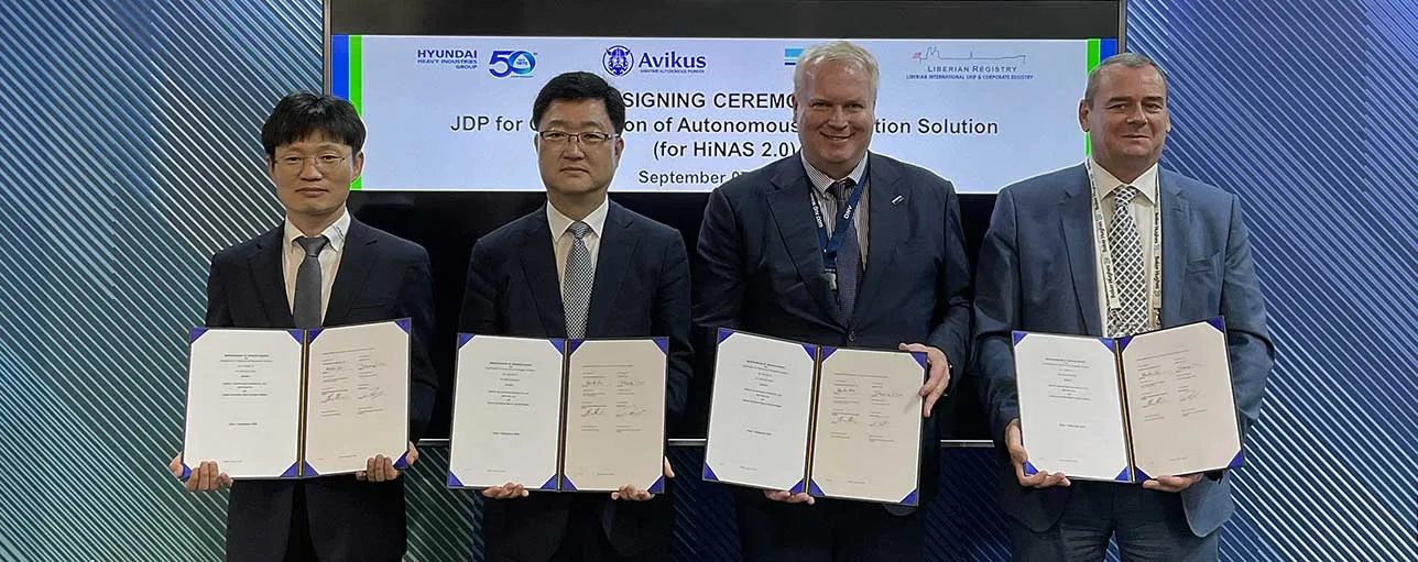 Signing ceremony at Gastech (from left to right): Dohyeong Lim (CEO, AVIKUS), Won Ho Joo (CTO, HHI), Vidar Dolonen (Regional Manager Korea & Japan, DNV Maritime), Thomas Klenum (Executive Vice President, Innovation and Regulatory Affairs, LISCR)