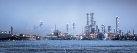 Turmoil and Transformation: The outlook for the oil and gas industry in 2021 (report cover)