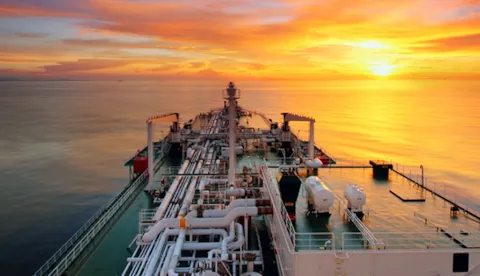 Liquefied natural gas plant