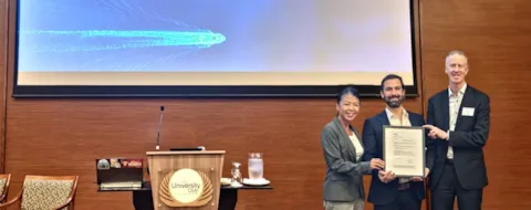 (L–R) Elisa Woodward, Non-Executive Director of SeaTech Solutions (Australia), and Nick Bentley, Managing Director of Oceania Marine Energy, were presented with the AiP by Jonathan Abrahams, Head of Maritime Advisory (ANZ & India) DNV.