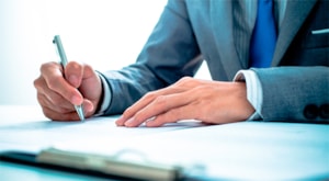 Offshore_Challenges_Contractual_Compliance