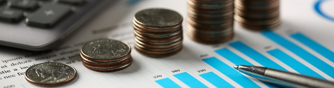 Wind farm monitoring and optimization based on operational data 